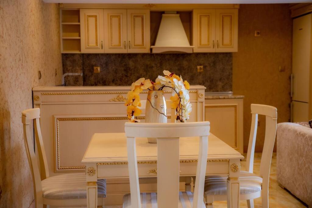 Luxury Apartment 'Rich' 벨린그래드 외부 사진