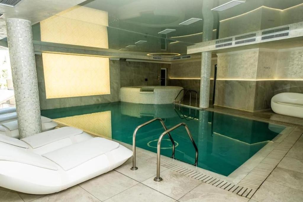 Luxury Apartment 'Rich' 벨린그래드 외부 사진